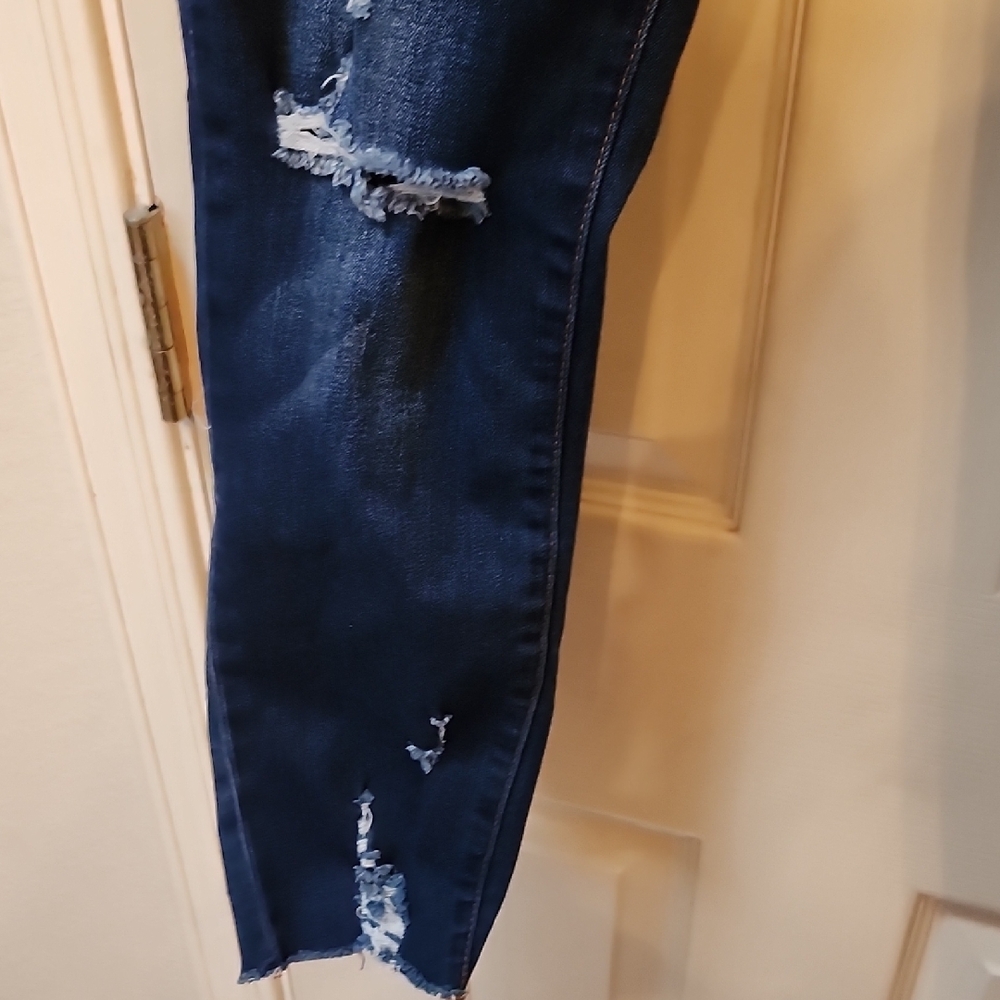 Stylish High Rise Button-Fly Jeans - Picture 5 of 12